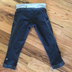 Lululemon cropped leggings